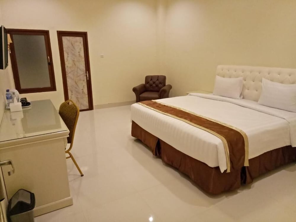 Grand Town Hotel Mandai 8/29