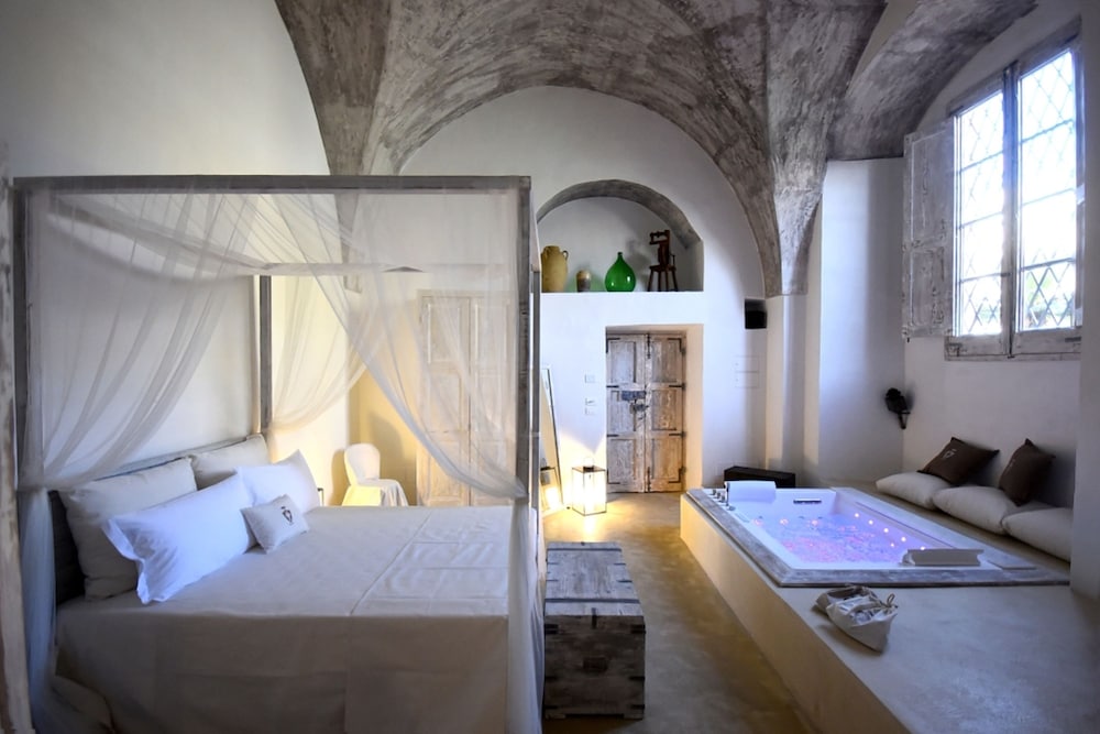 Palazzo Castriota 24/74