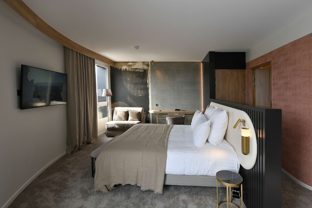 Golden Tulip Reims 7/50
