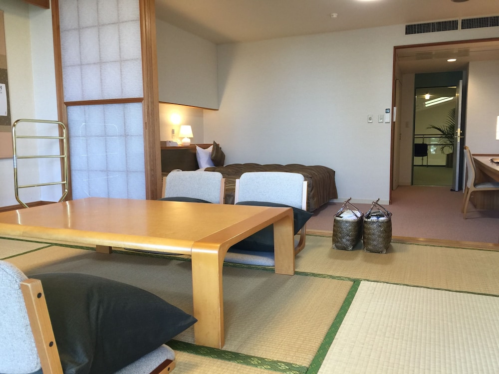 Izu Kogen Hotel Five Stars 6/27