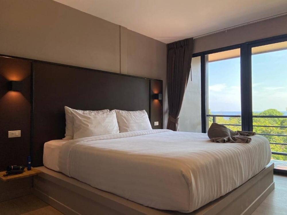 Hip Seaview Resort At Phi Phi 11/50