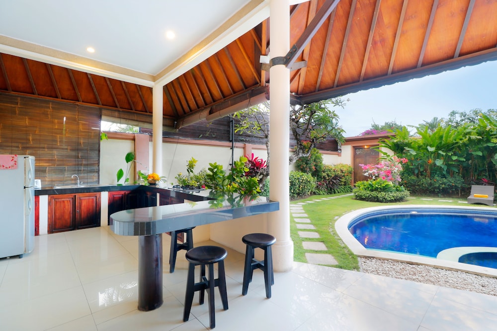 Heliconia Villa 56/77