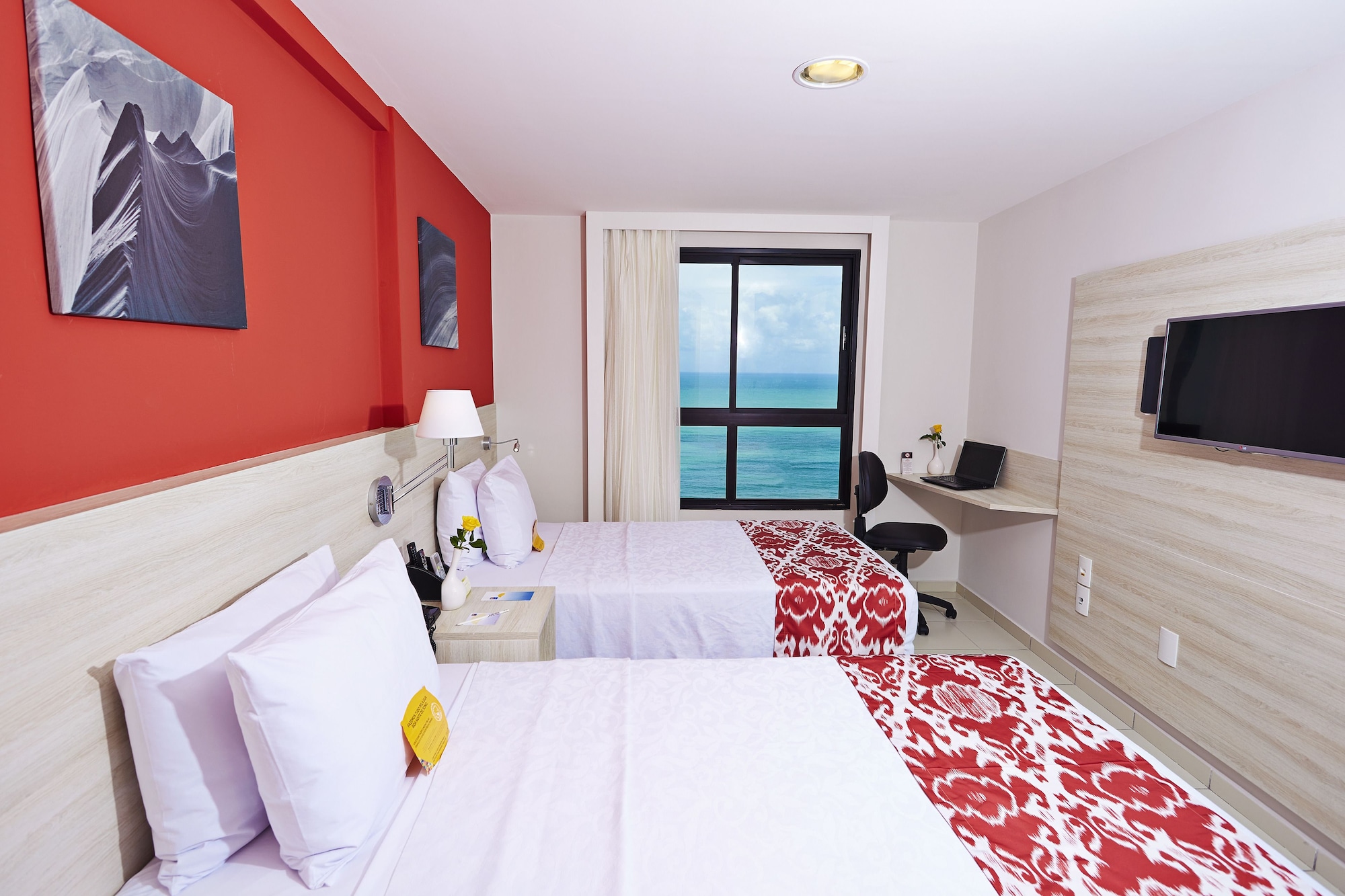 SUPERIOR, DOUBLE OR TWIN BED