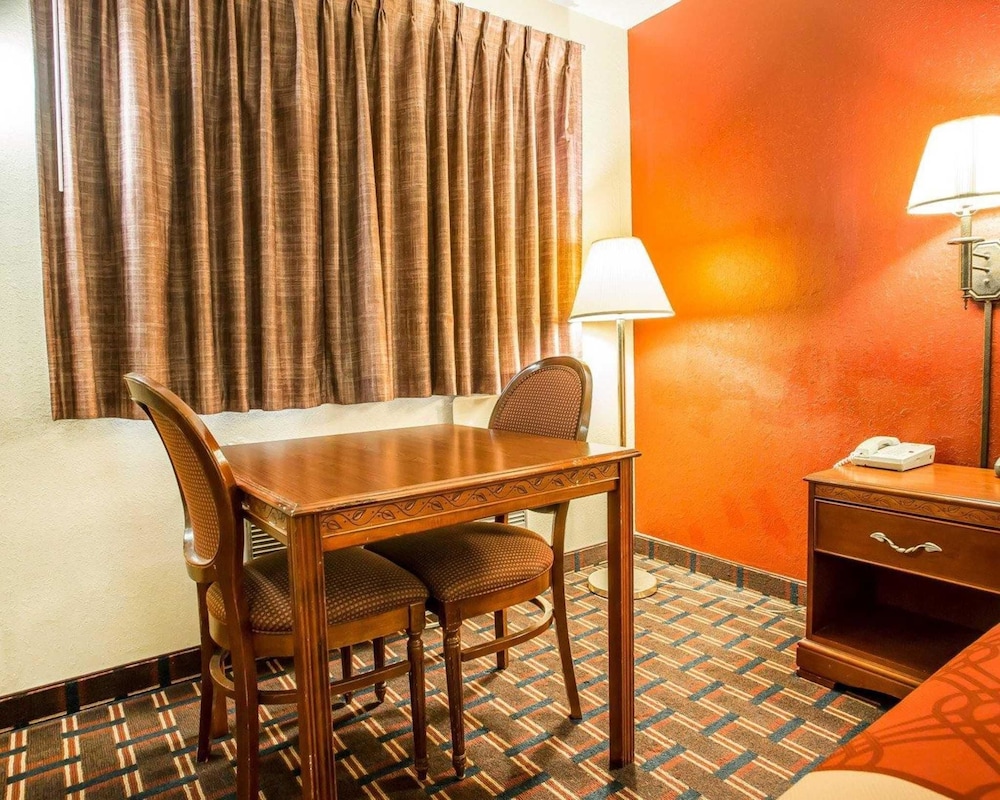 Rodeway Inn Montpelier 20/26