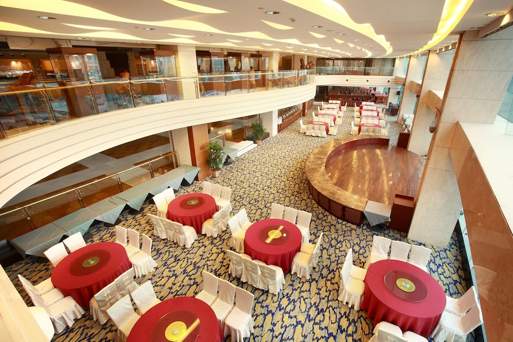 Lijiang Waterfall Hotel 56/71