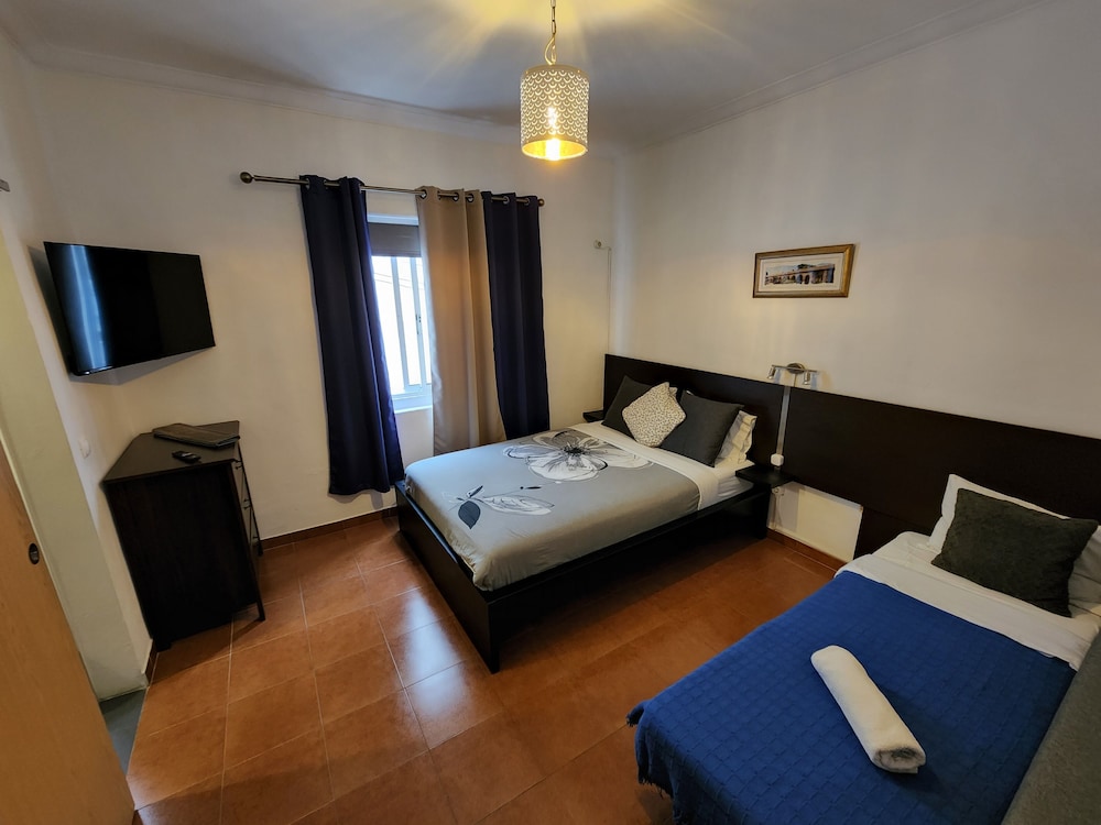 The Hostel Of Alcobaça 18/50