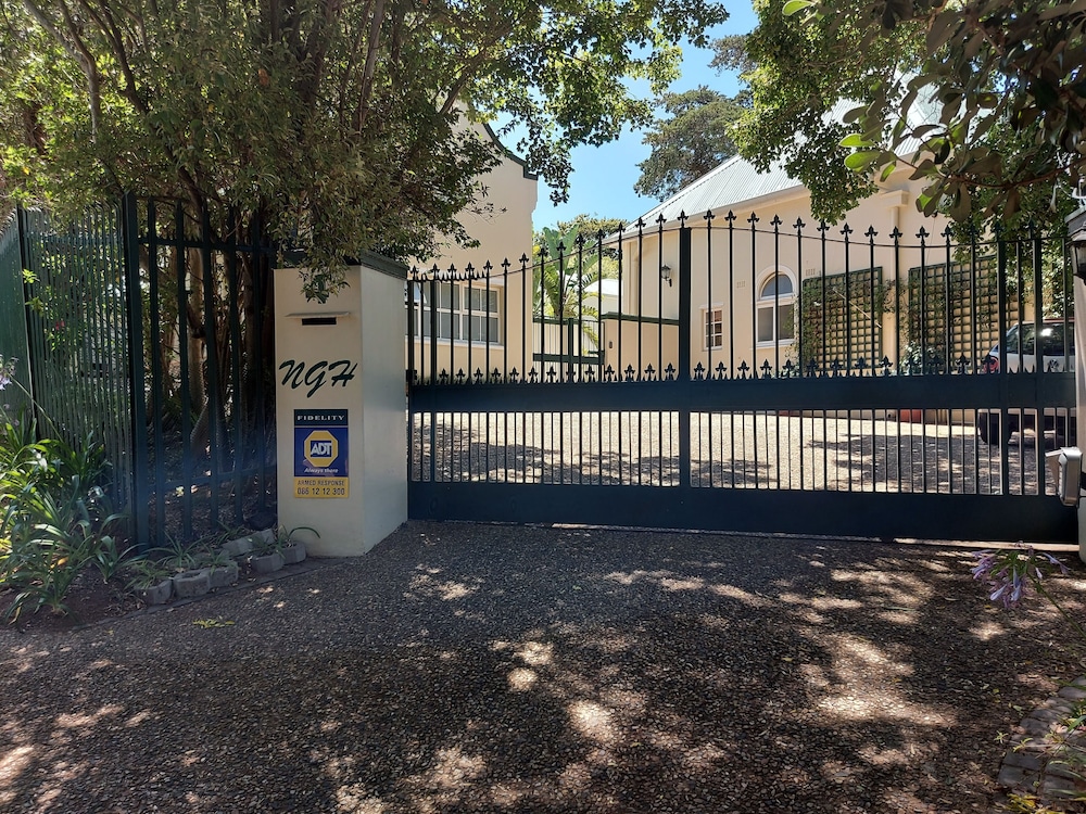 Newlands Guest House 23/39