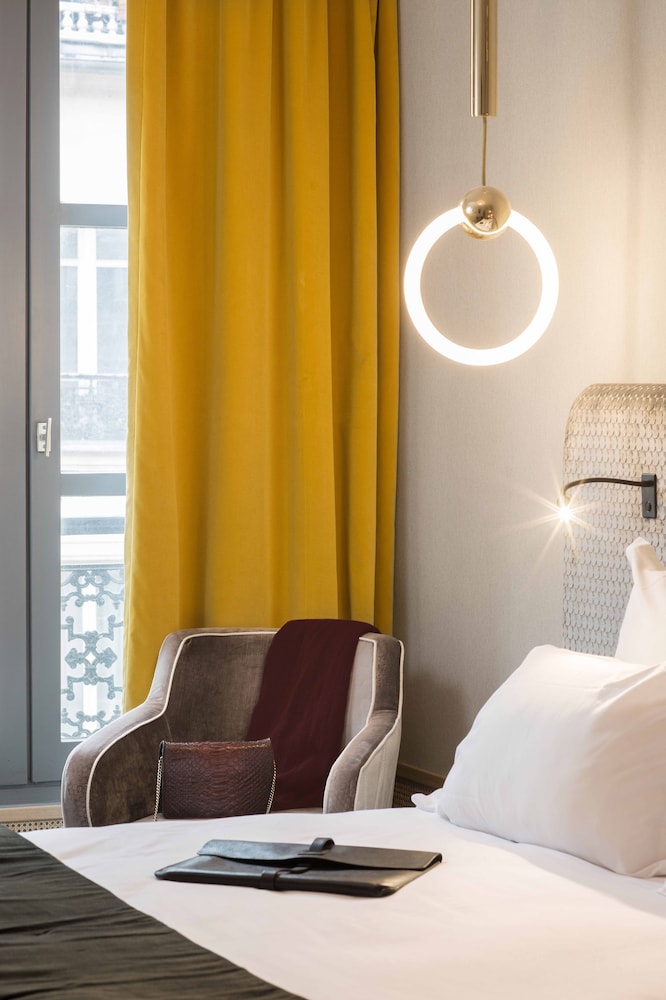 HANDSOME HOTEL BY ELEGANCIA 26/74