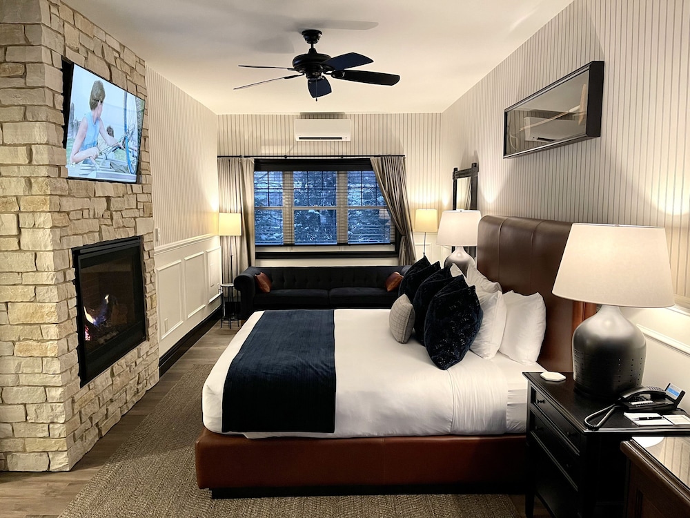 The Belfry House - Adults Only 4/30