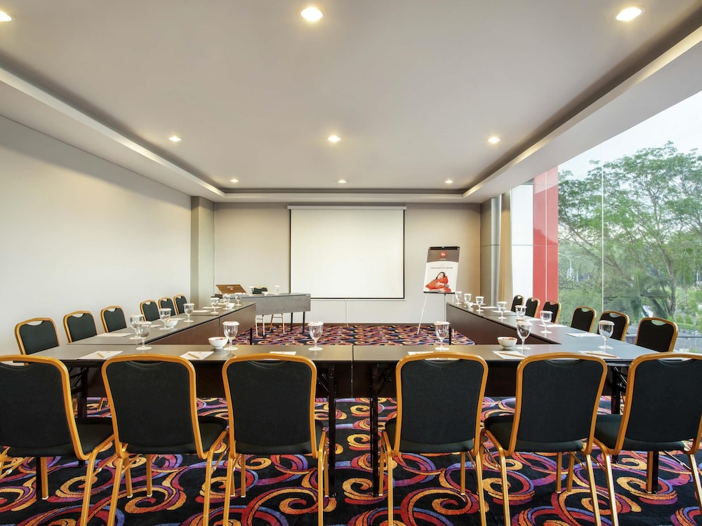 ibis Pontianak City Center Hotel 49/55