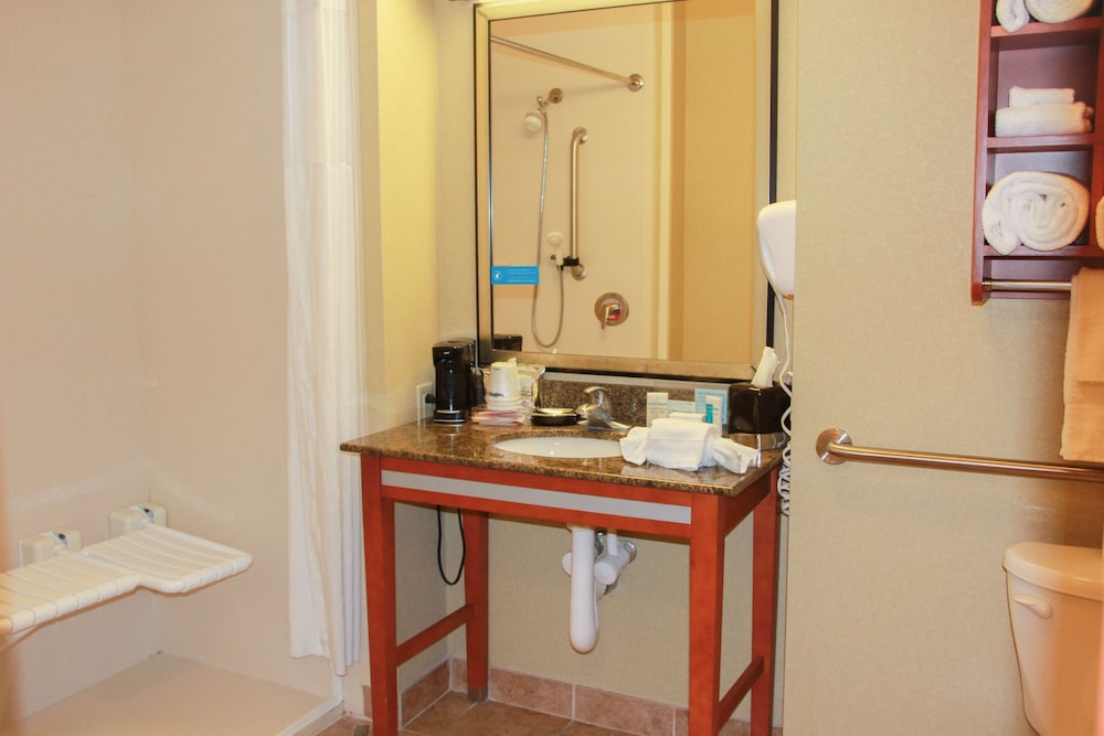 Hampton Inn & Suites Radcliff Fort Knox 19/58