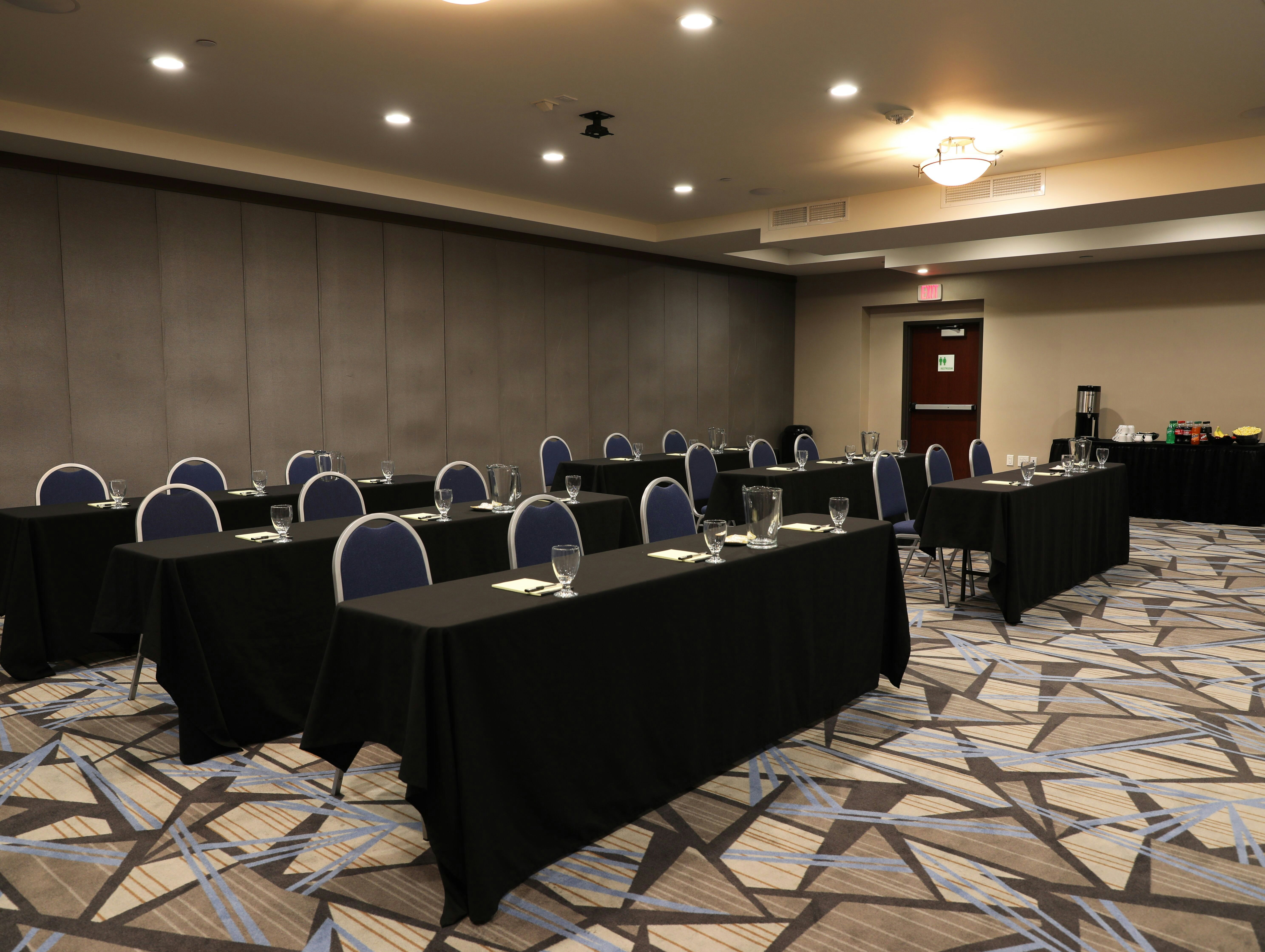 Doubletree By Hilton Omaha Southwest 48/54