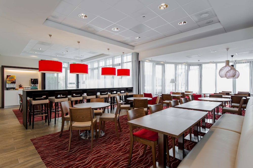Hampton By Hilton Amsterdam Airport 49/51