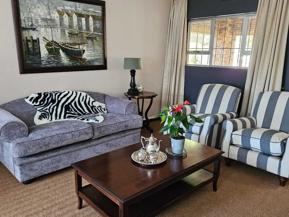 Hillton Manor Guest House 27/50