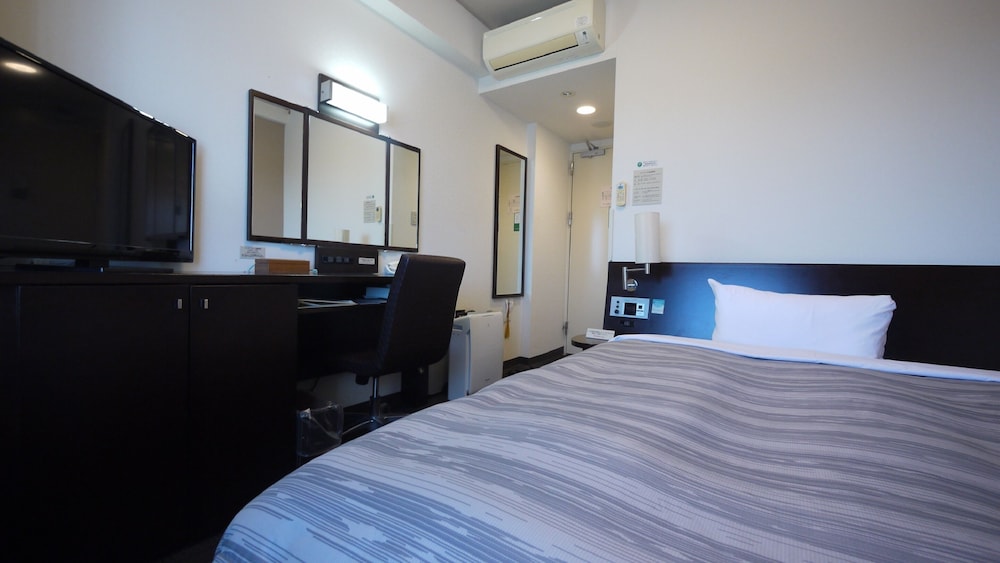 Hotel Route-Inn Nagahama Inter 16/45