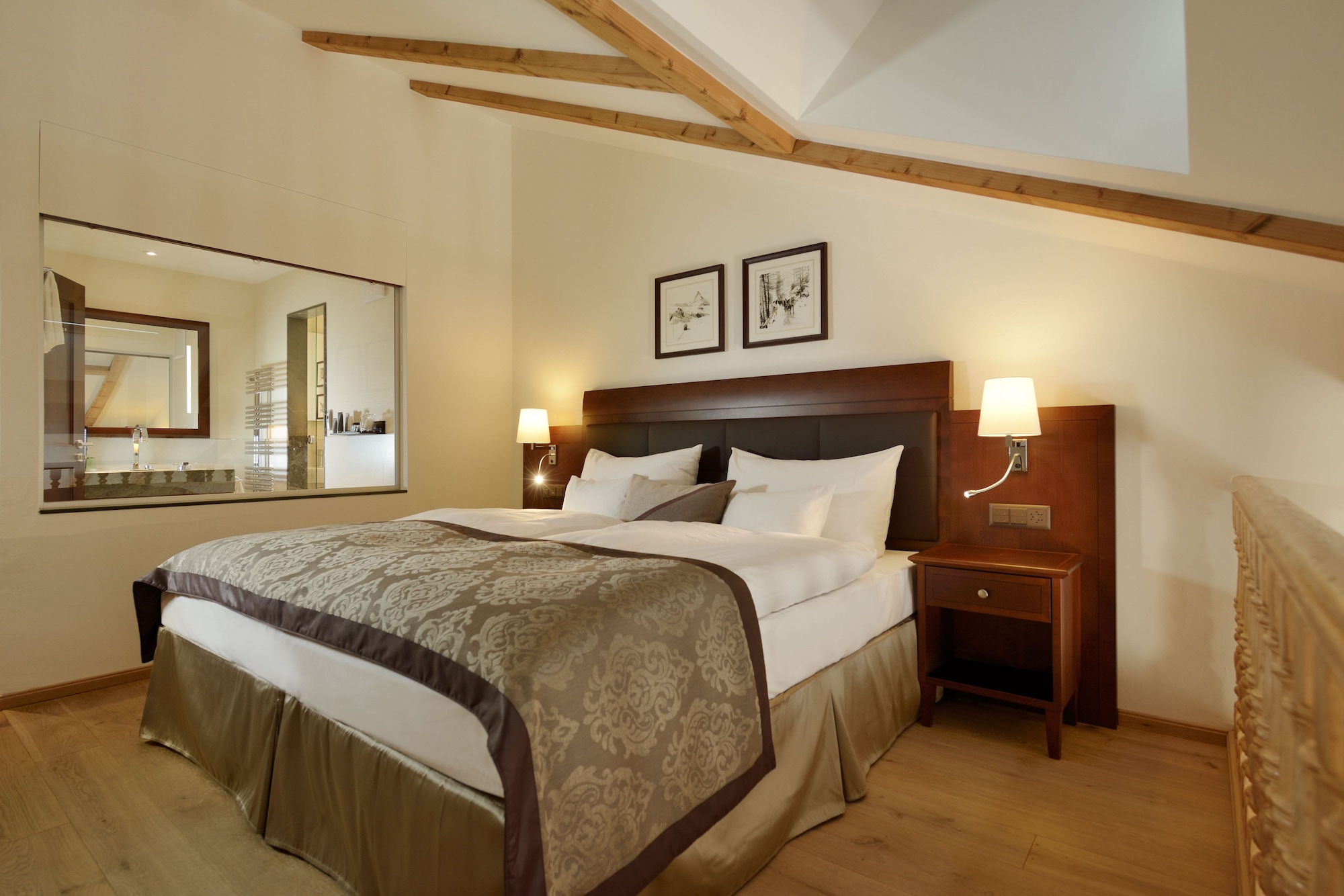 ALPINE, SUPERIOR, DOUBLE BED, MOUNTAIN VIEW