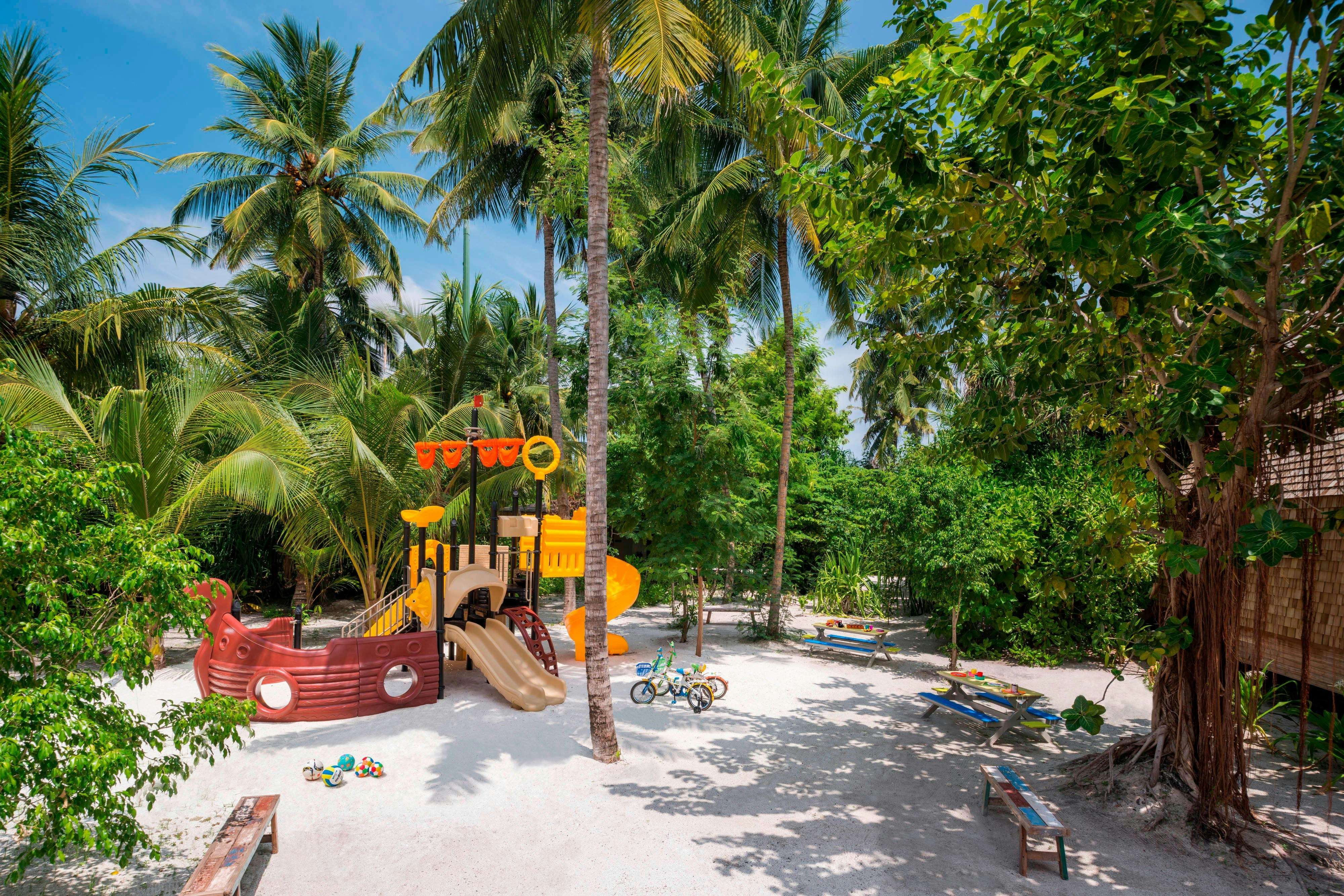 The St Regis Maldives Vommuli Resort 49/60