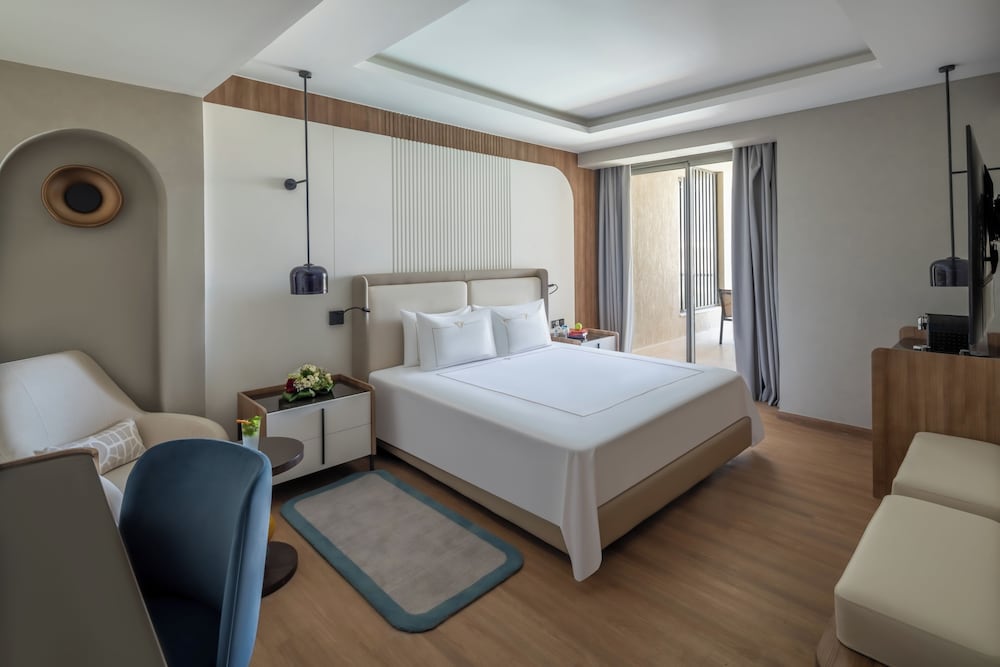 غرفة سوبيريور بسرير مزدوج، Rixos Premium Magawish Bay View 2/6
