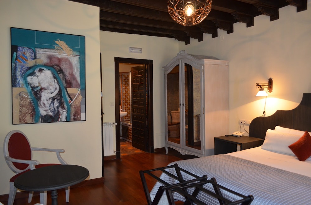 Museo Palacio de Mariana Pineda 33/63
