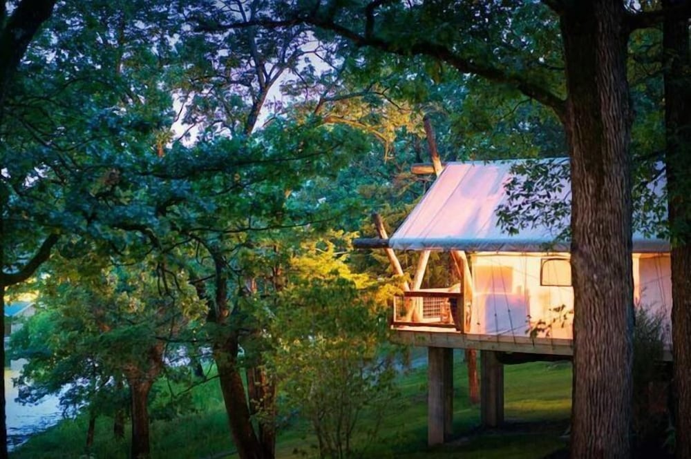 Big Cedar Lodge 64/66