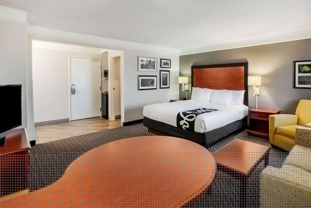 La Quinta Inn & Suites by Wyndham Houston Baytown East 23/47