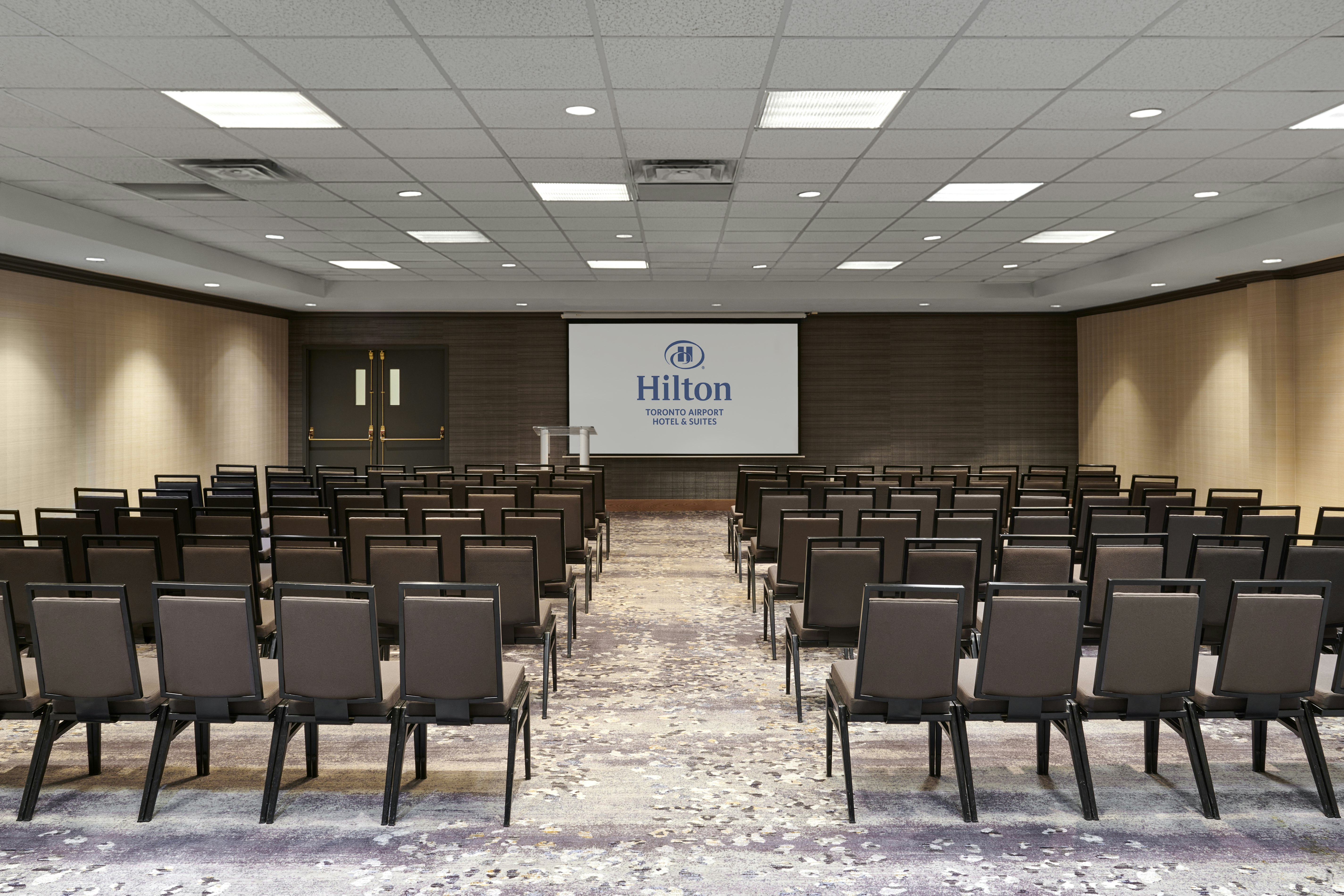 Hilton Toronto Airport Hotel & Suites 61/79