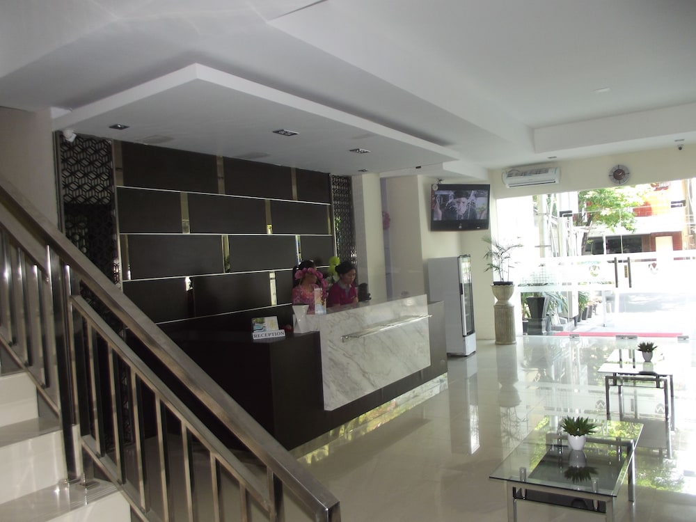 Manado Inn Hotel 2/17