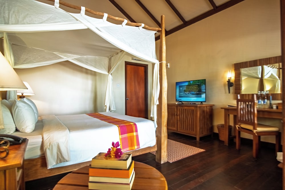 Filitheyo Island Resort 24/151