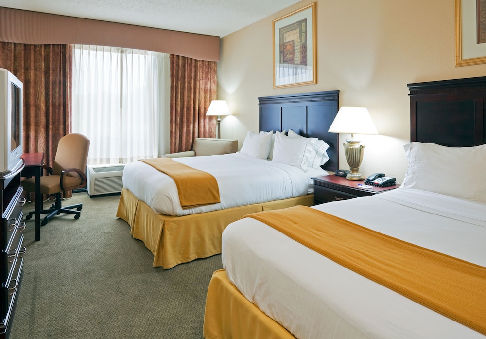 Holiday Inn Express Hotel Suites Pell City 27/71