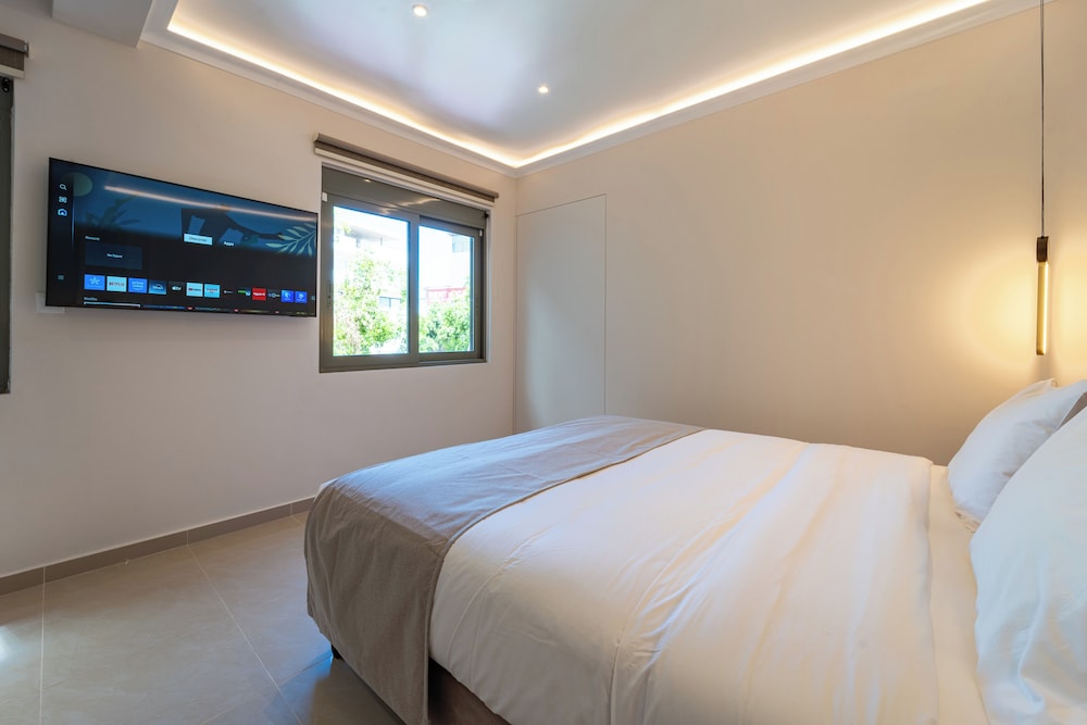 Philia Center Suites 33/73