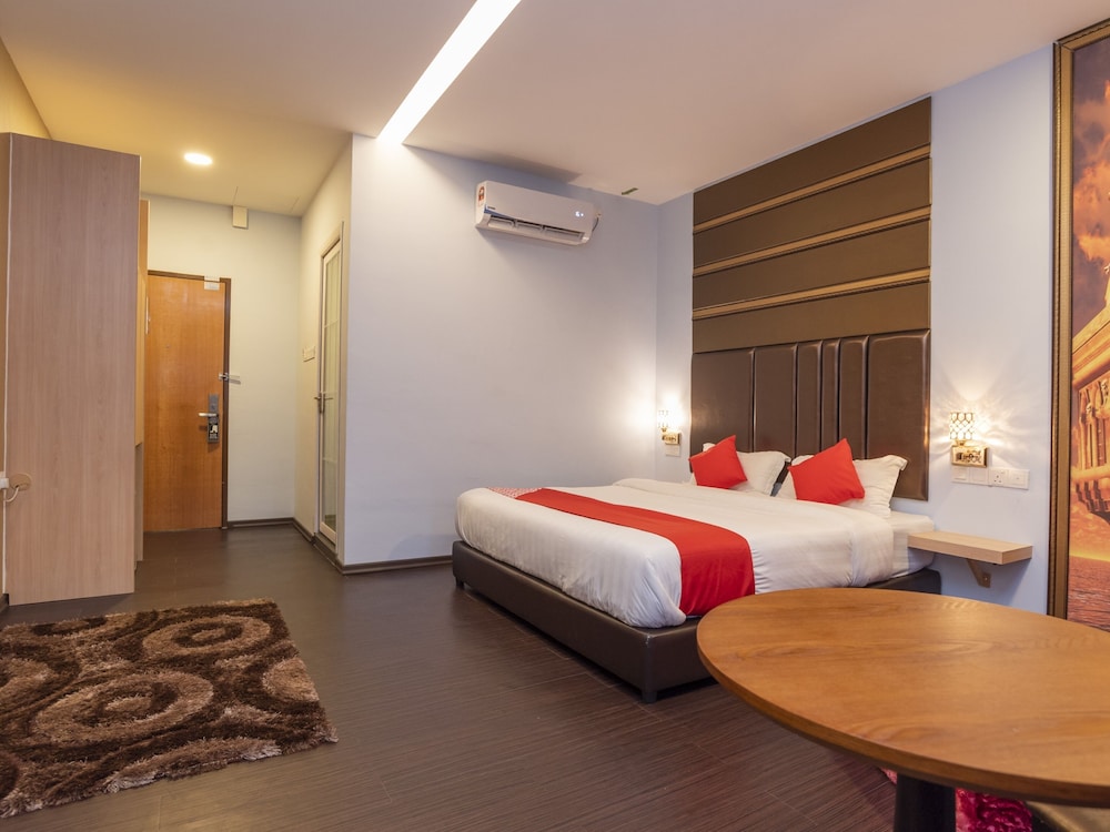 Zenz Hotel 9/50