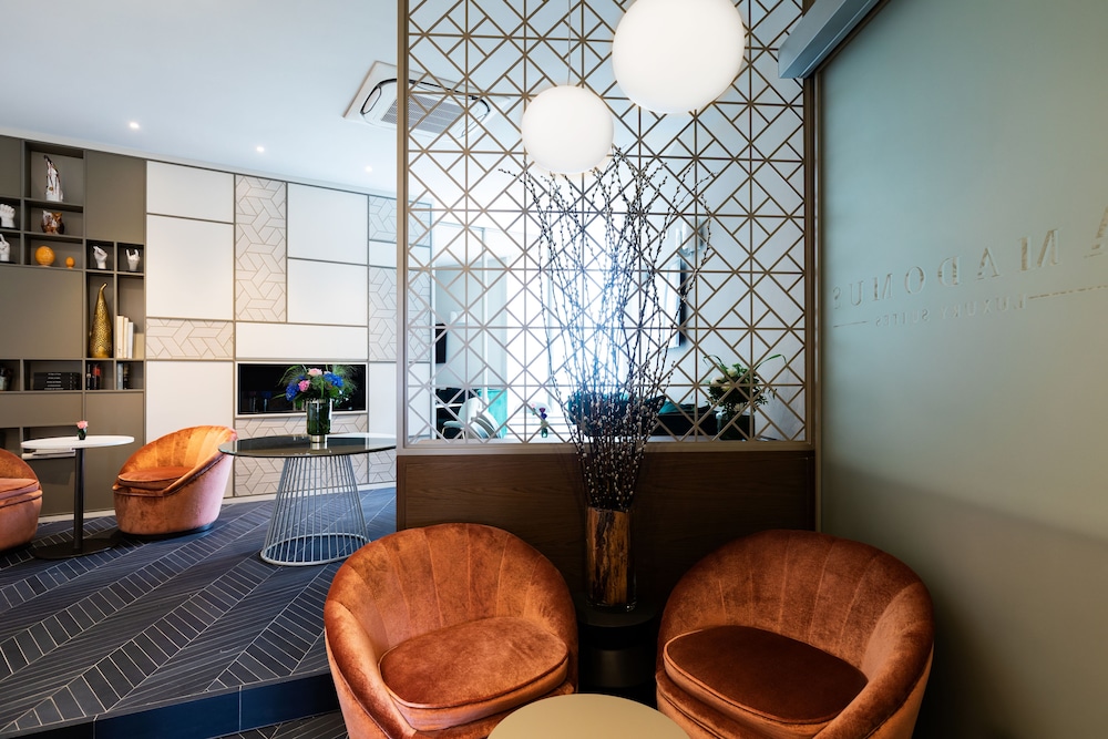 Amadomus Luxury Suites 31/46
