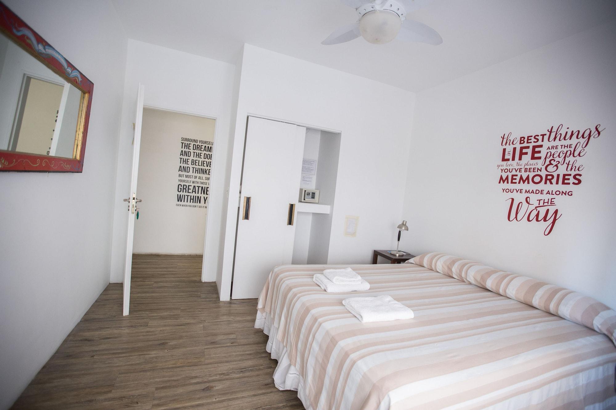 Room, Double Bed, Private Bathroom 3/10