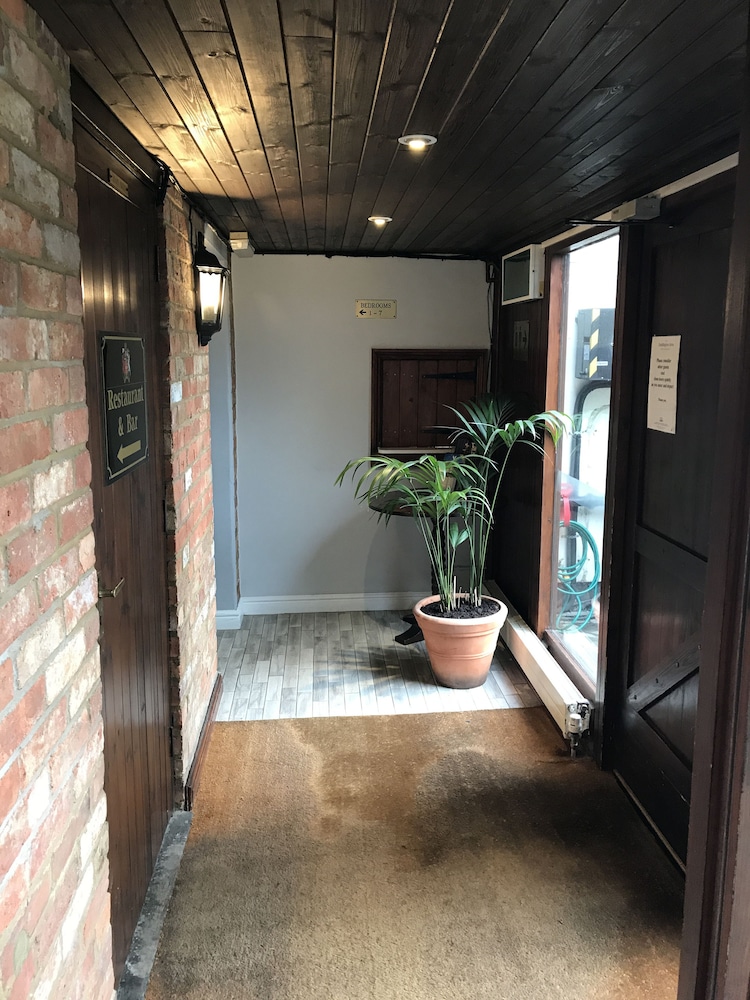 Deddington Arms 20/34