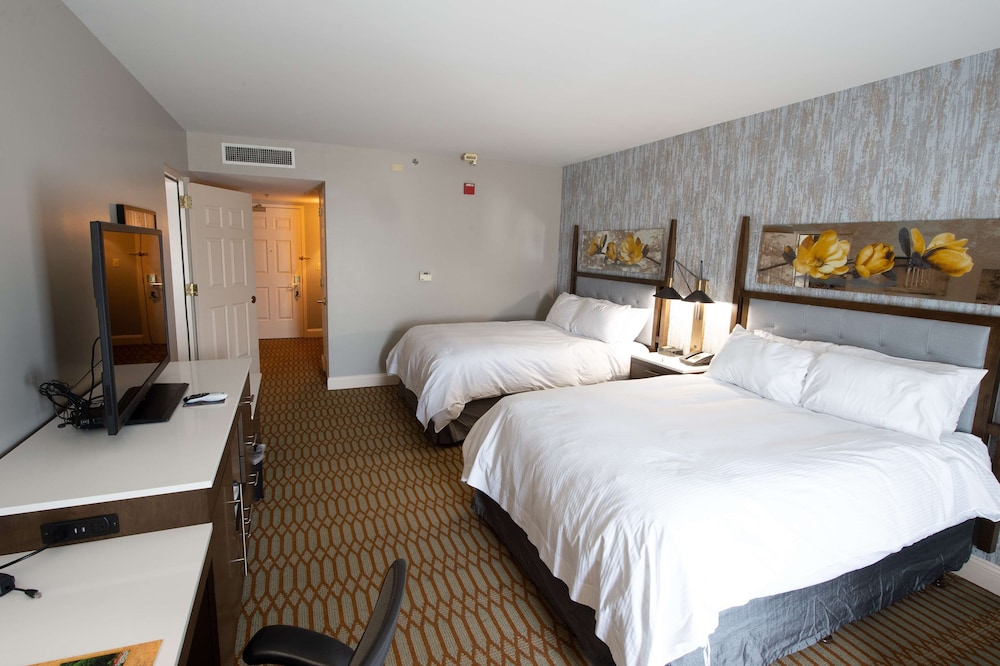 Virginia Crossings Hotel Conference Center 6/41