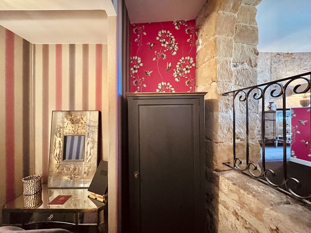 Hotel & Restaurant Des Basses Pyrenees 5/50