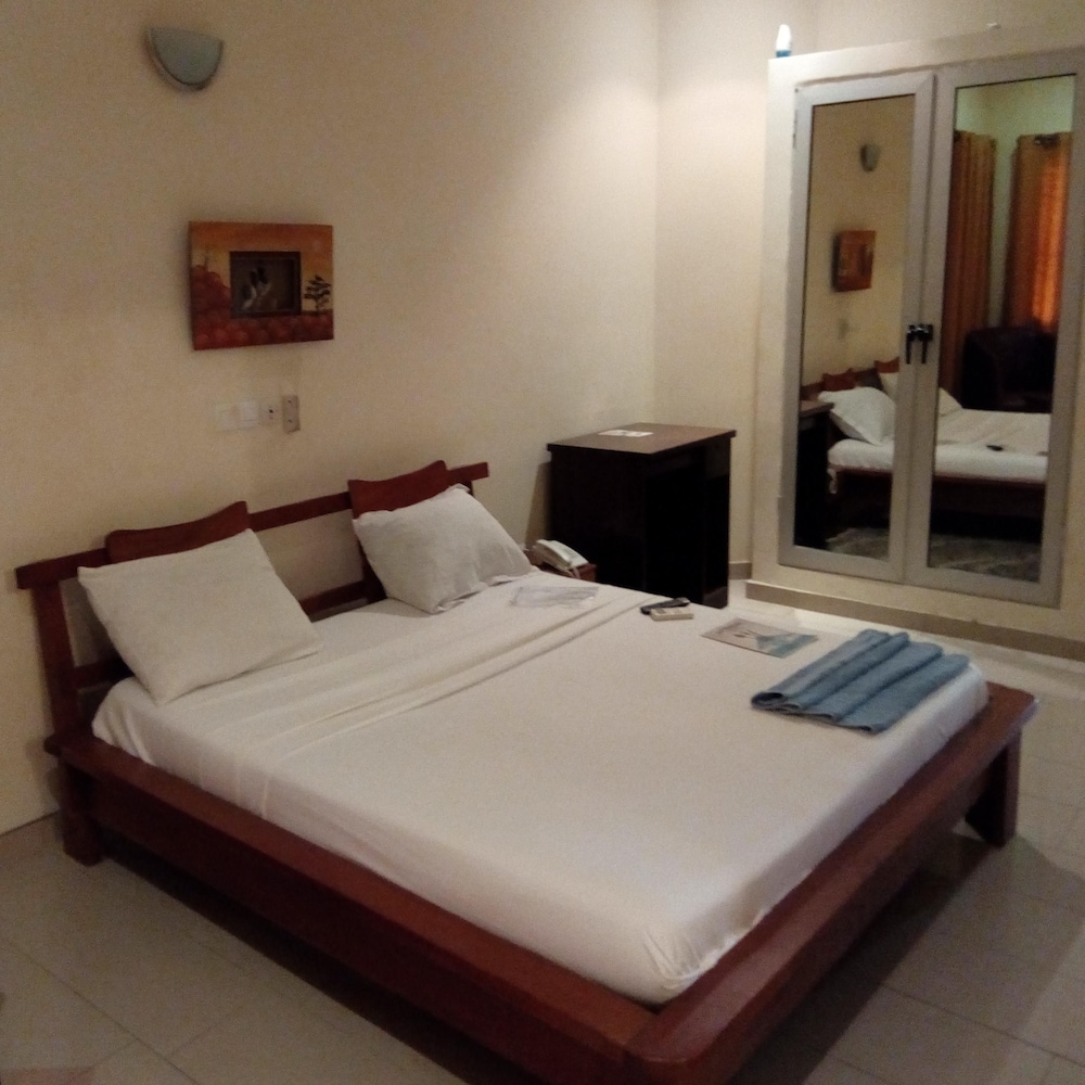 Residences Easy Hotel 10/50