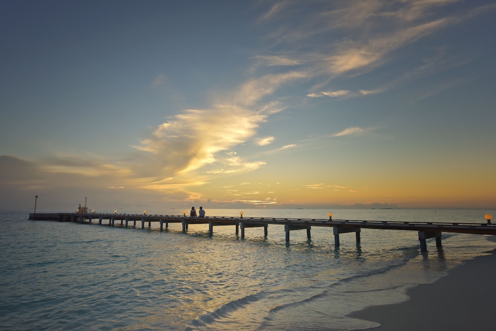 Angaga Island Resort And Spa 42/57