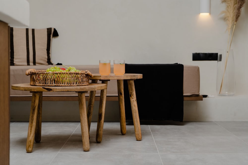 Polis of Naxos Stylish Suites 37/45
