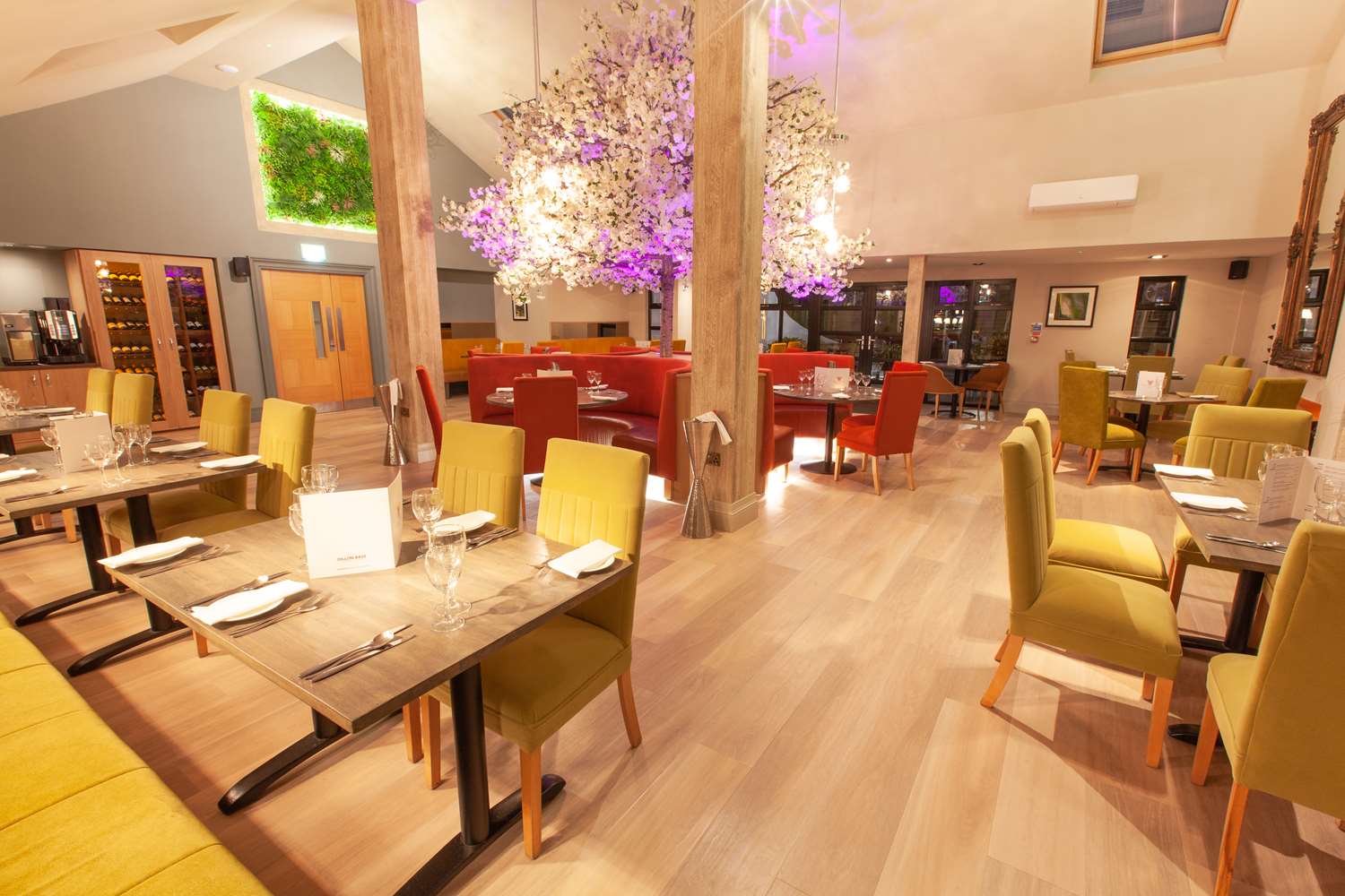 BEST WESTERN PLUS White Horse Hotel 58/60