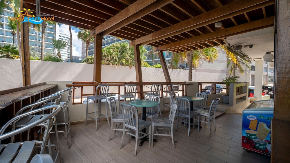 Sandy Beach Hotel 44/57