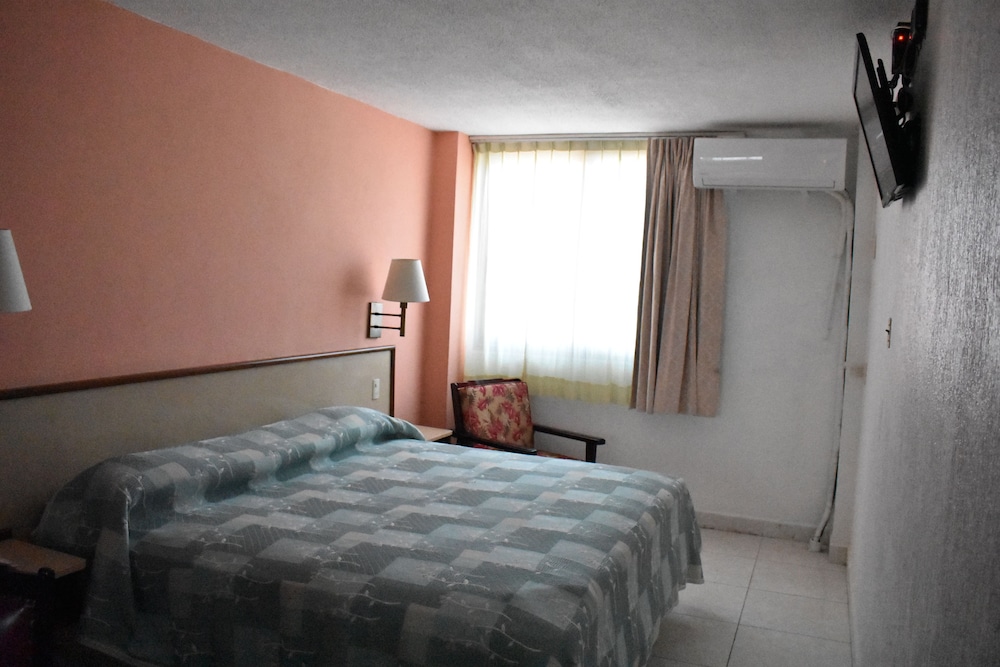 Hotel Baluarte 22/73