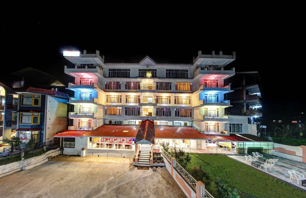 Hotel Monarch Residency 6/50