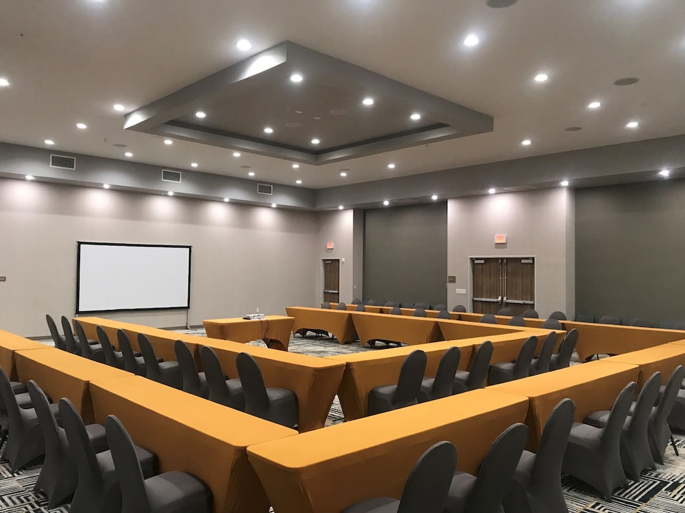Wyndham Garden College Station 27/29