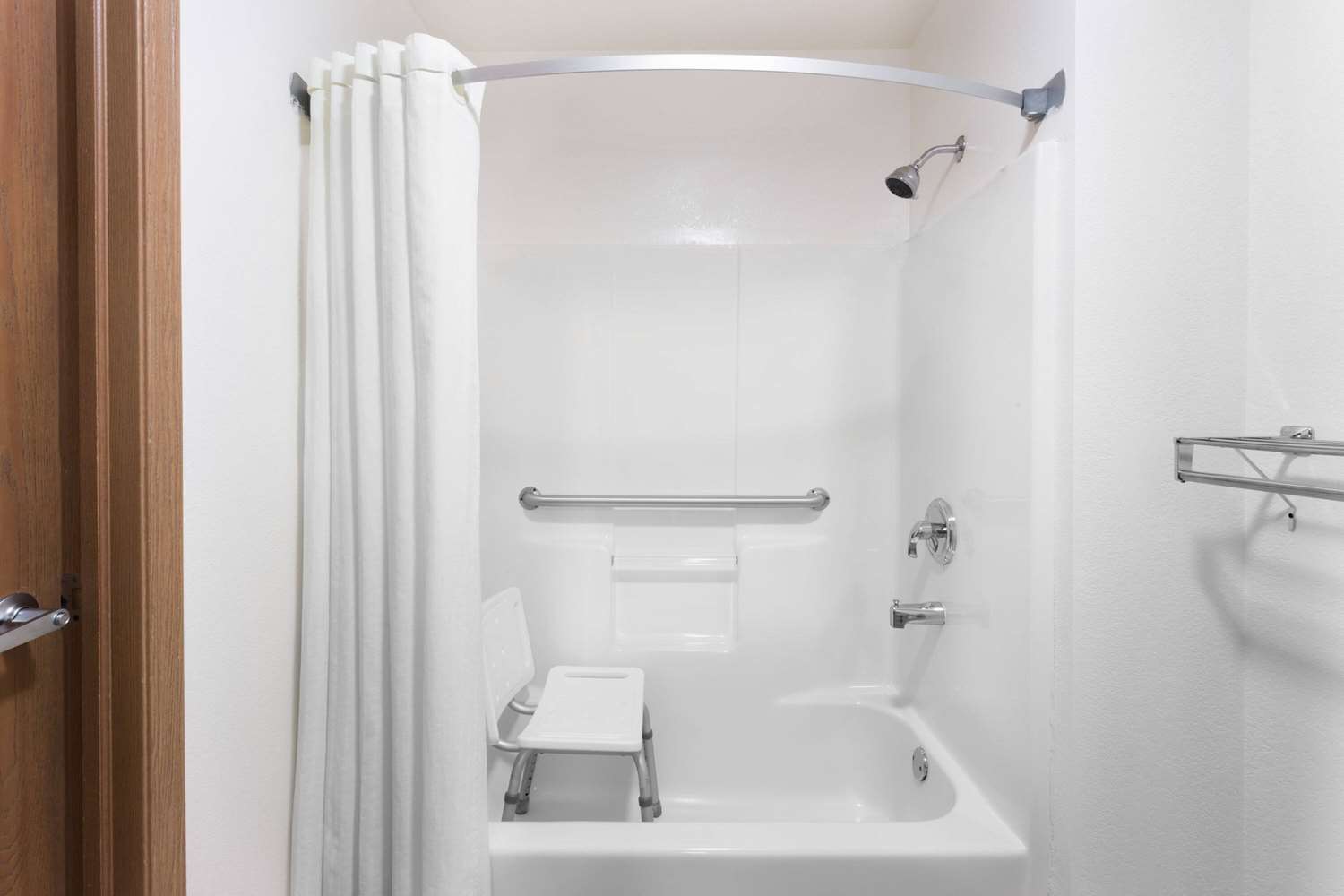 Super 8 by Wyndham Yorkville 14/16