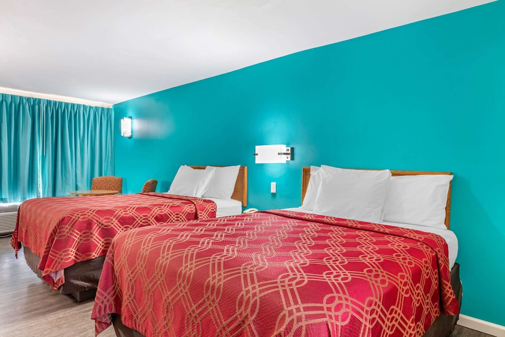 Econo Lodge Kosciusko MS 9/25