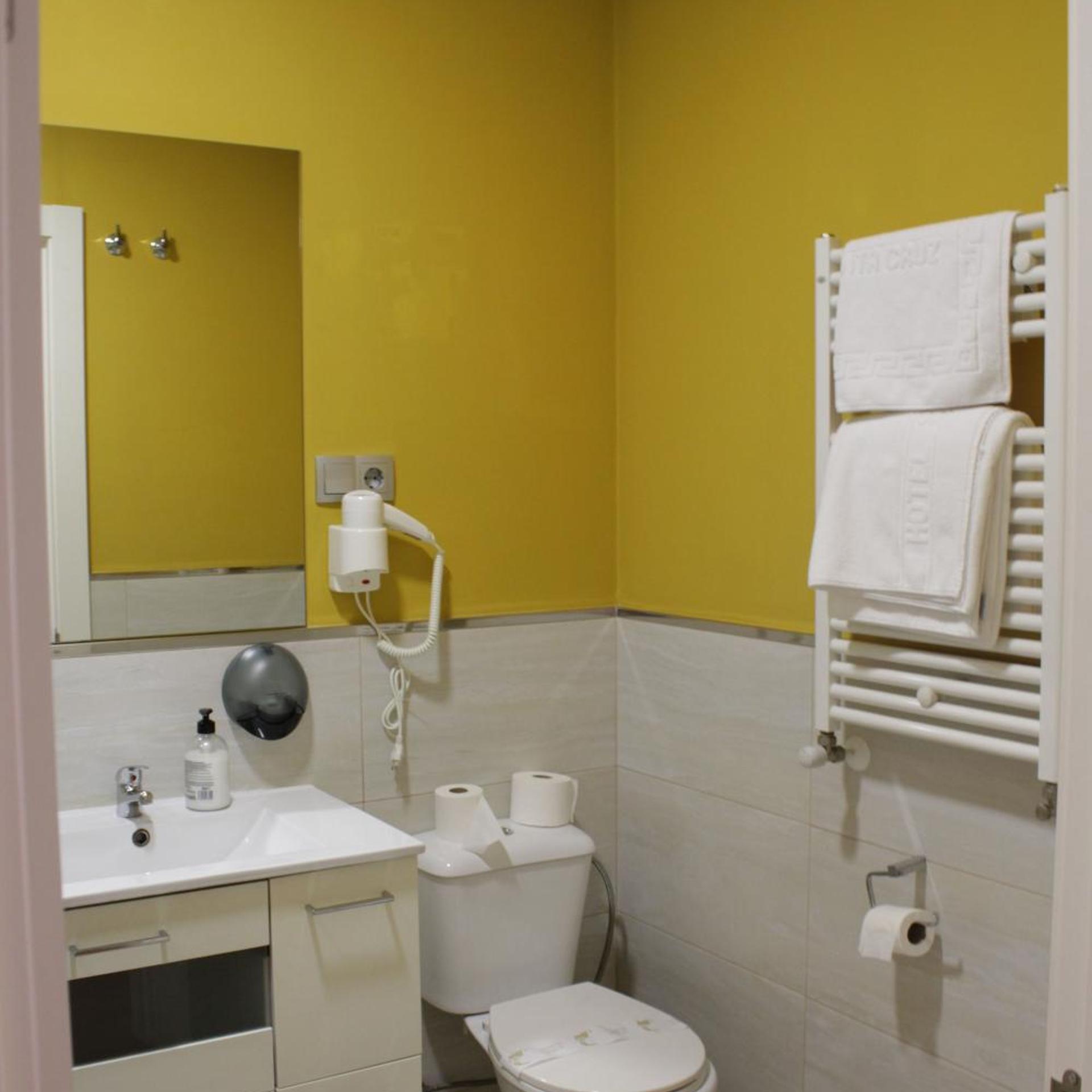 غرفة بسرير مزدوج أو سريرين منفصلين، Hotel Rosal 5/6