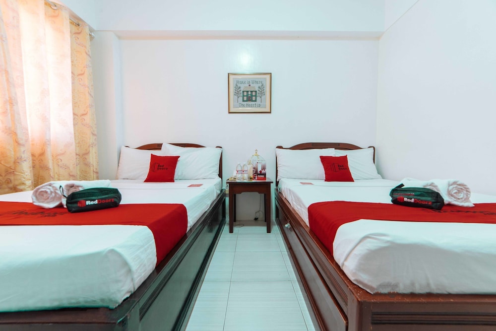 Reddoorz Plus Poblacion District Davao 11/32