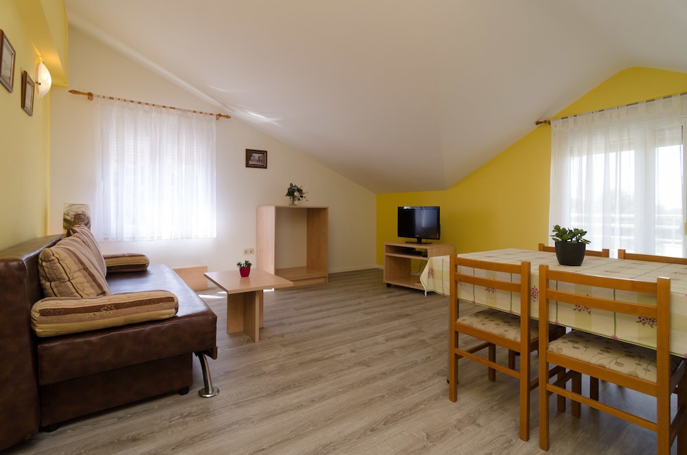 Villa Irena 23/50