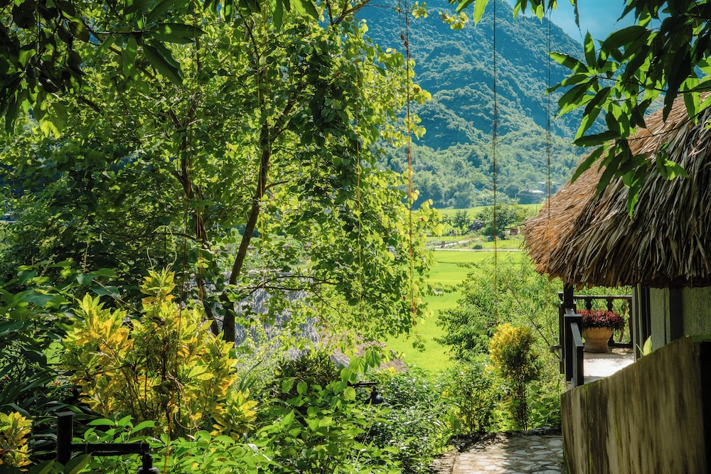 Mai Chau Ecolodge 70/72